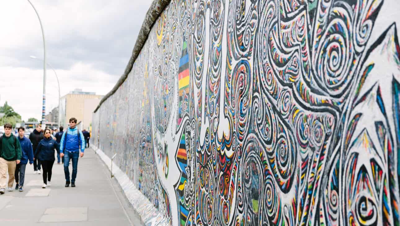 Berlin, Attractions, East Side Gallery, Berlin-East-Side-Gallery-Slider3.