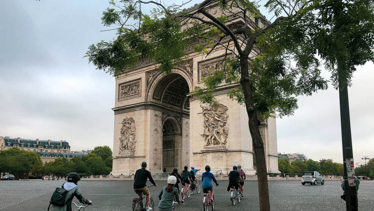 Paris, Attractions, Arc De Triomphe, Paris-Arc-De-Triomphe-Slider3.